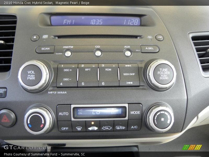 Controls of 2010 Civic Hybrid Sedan