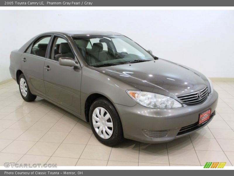 Phantom Gray Pearl / Gray 2005 Toyota Camry LE