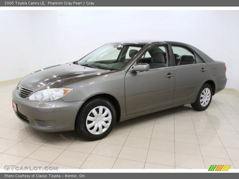 Phantom Gray Pearl / Gray 2005 Toyota Camry LE