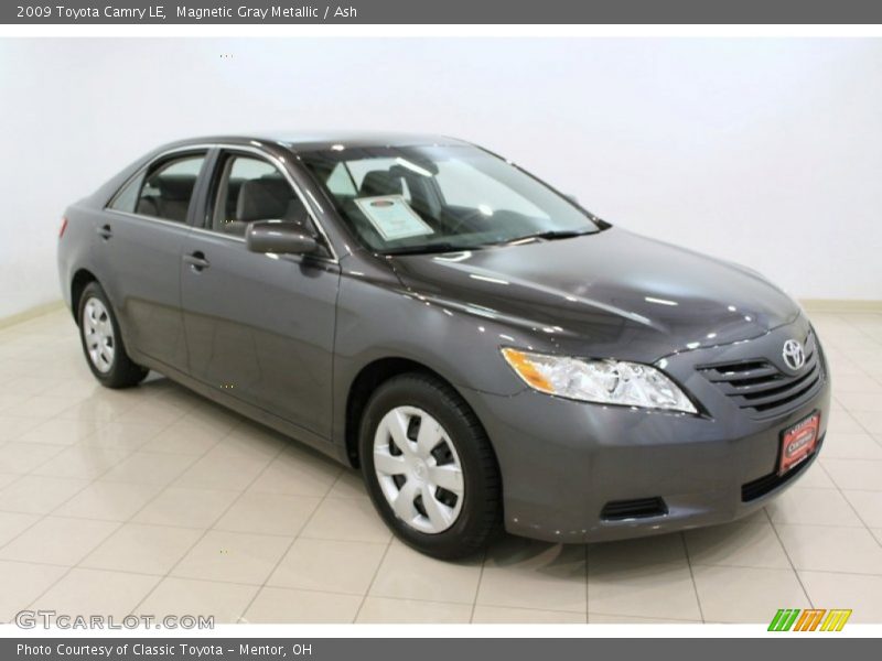 Magnetic Gray Metallic / Ash 2009 Toyota Camry LE