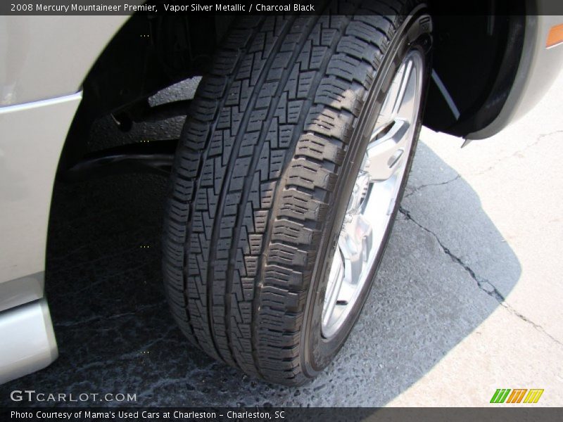 Vapor Silver Metallic / Charcoal Black 2008 Mercury Mountaineer Premier