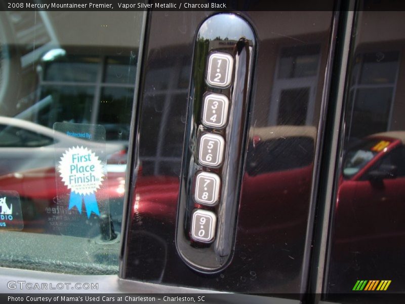 Vapor Silver Metallic / Charcoal Black 2008 Mercury Mountaineer Premier