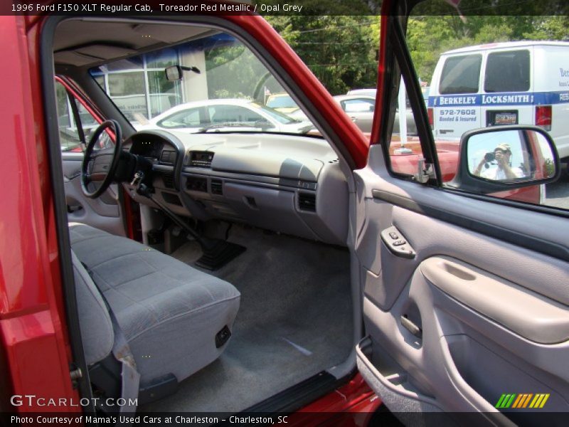 Toreador Red Metallic / Opal Grey 1996 Ford F150 XLT Regular Cab