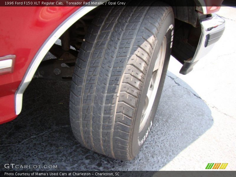 Toreador Red Metallic / Opal Grey 1996 Ford F150 XLT Regular Cab