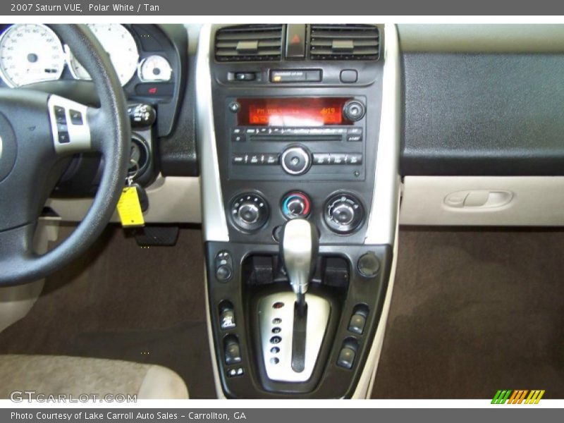 Polar White / Tan 2007 Saturn VUE