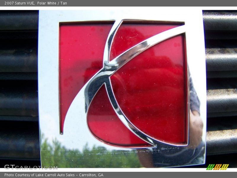 Polar White / Tan 2007 Saturn VUE