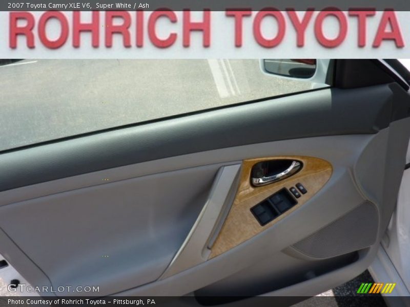 Super White / Ash 2007 Toyota Camry XLE V6