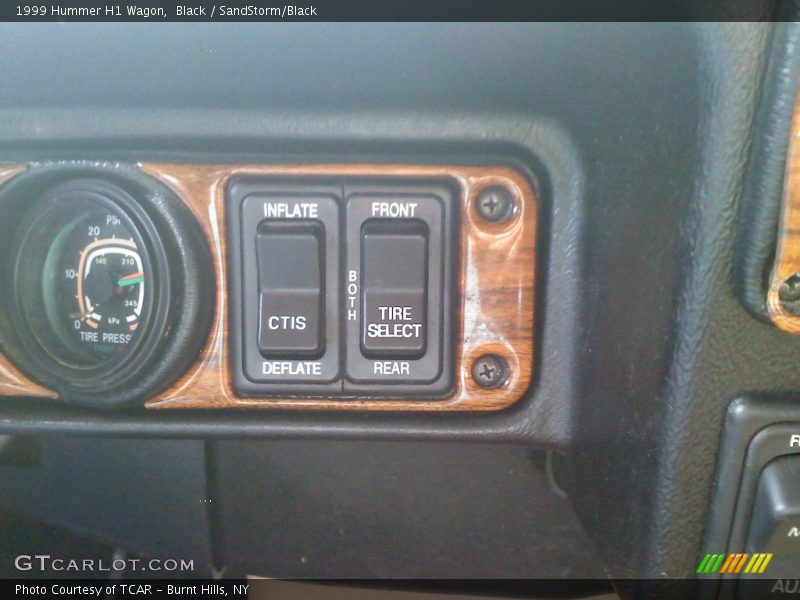 Controls of 1999 H1 Wagon
