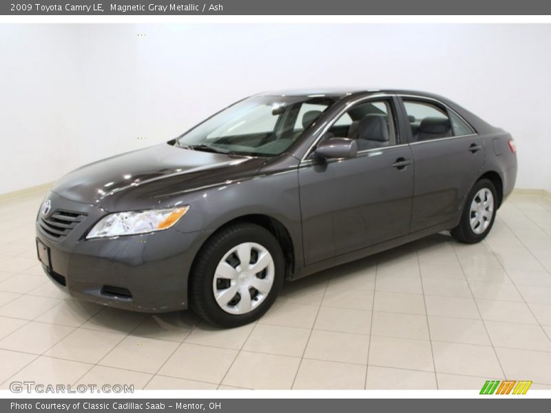 Magnetic Gray Metallic / Ash 2009 Toyota Camry LE