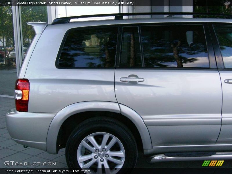 Millenium Silver Metallic / Ash Gray 2006 Toyota Highlander Hybrid Limited