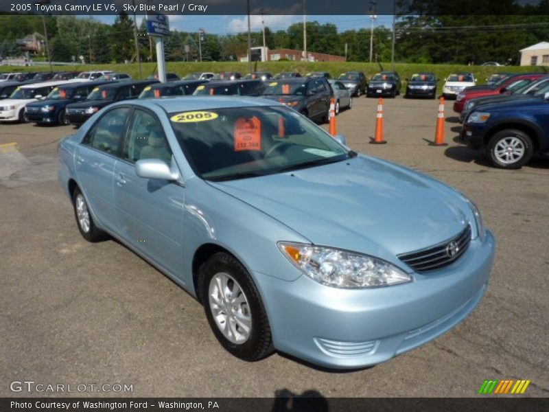 Sky Blue Pearl / Gray 2005 Toyota Camry LE V6