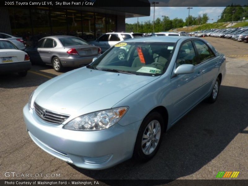 Sky Blue Pearl / Gray 2005 Toyota Camry LE V6
