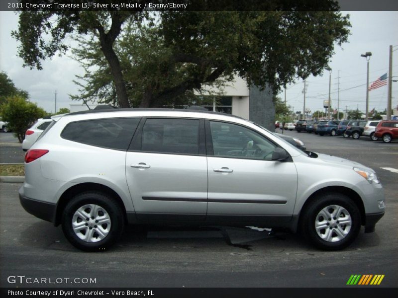 Silver Ice Metallic / Ebony/Ebony 2011 Chevrolet Traverse LS