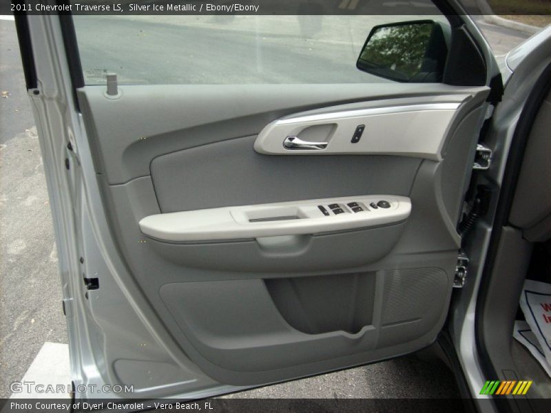 Silver Ice Metallic / Ebony/Ebony 2011 Chevrolet Traverse LS
