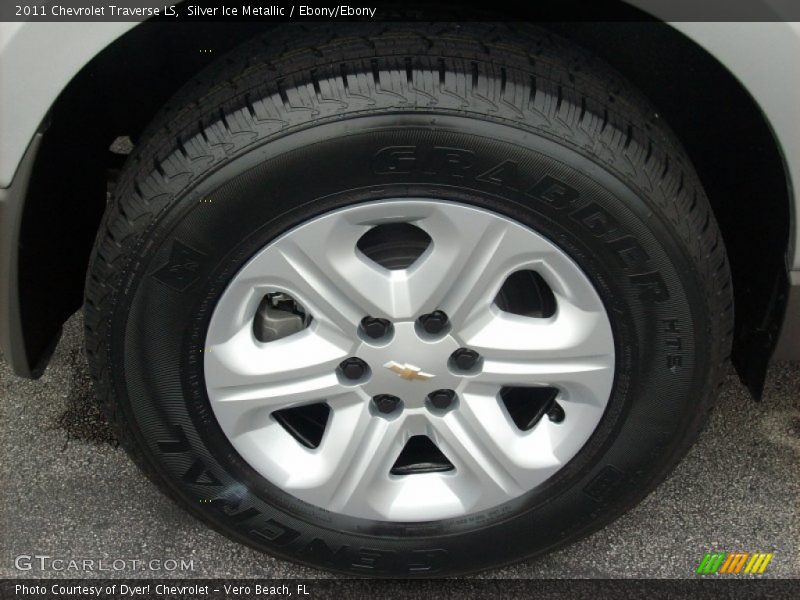 Silver Ice Metallic / Ebony/Ebony 2011 Chevrolet Traverse LS