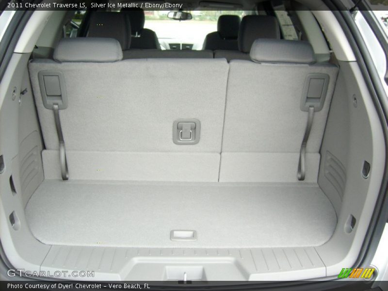 Silver Ice Metallic / Ebony/Ebony 2011 Chevrolet Traverse LS