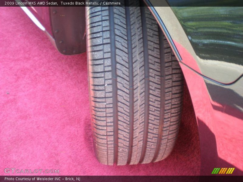 Tuxedo Black Metallic / Cashmere 2009 Lincoln MKS AWD Sedan