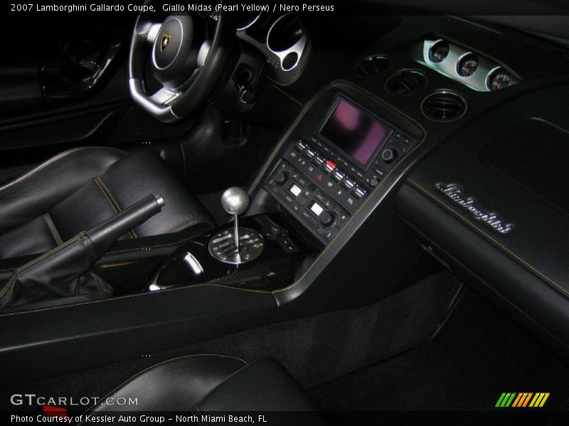 Dashboard of 2007 Gallardo Coupe