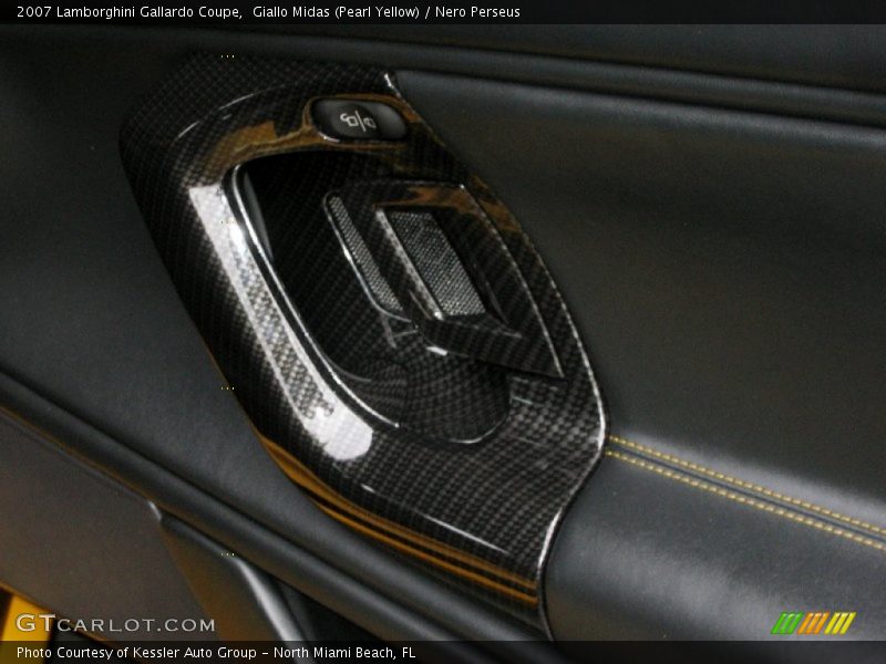 Controls of 2007 Gallardo Coupe