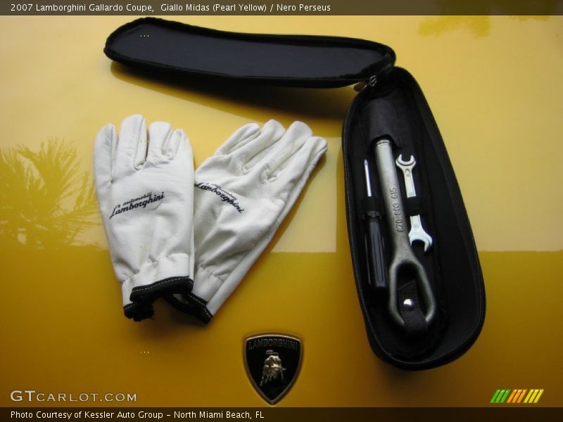Giallo Midas (Pearl Yellow) / Nero Perseus 2007 Lamborghini Gallardo Coupe