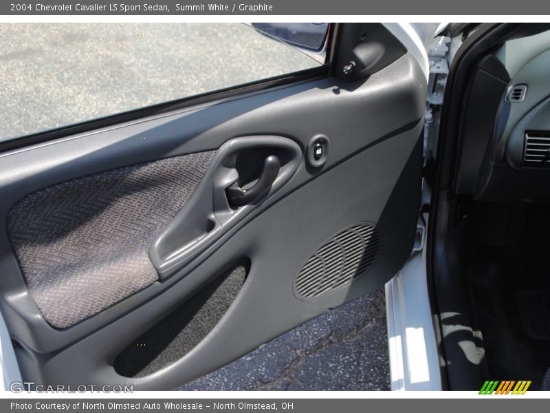 Summit White / Graphite 2004 Chevrolet Cavalier LS Sport Sedan