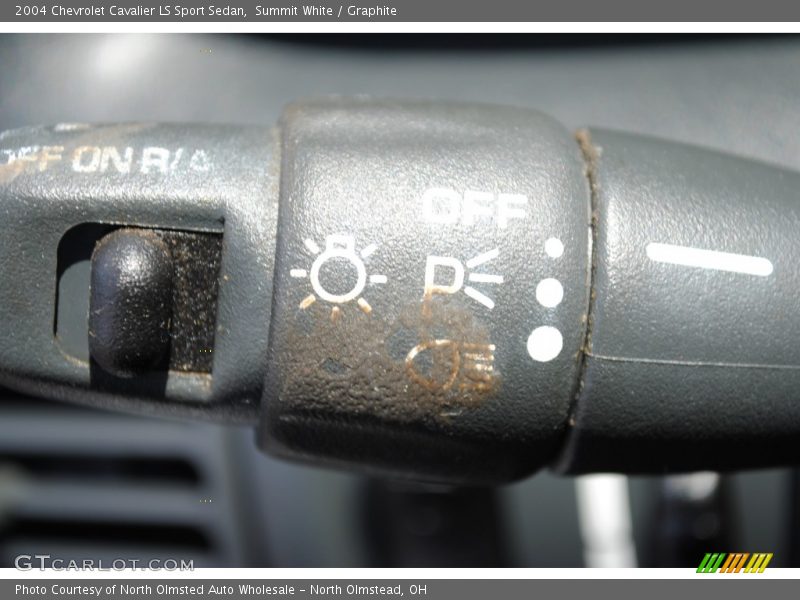 Summit White / Graphite 2004 Chevrolet Cavalier LS Sport Sedan