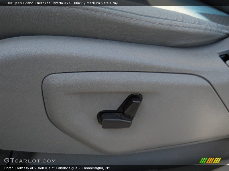 Black / Medium Slate Gray 2006 Jeep Grand Cherokee Laredo 4x4