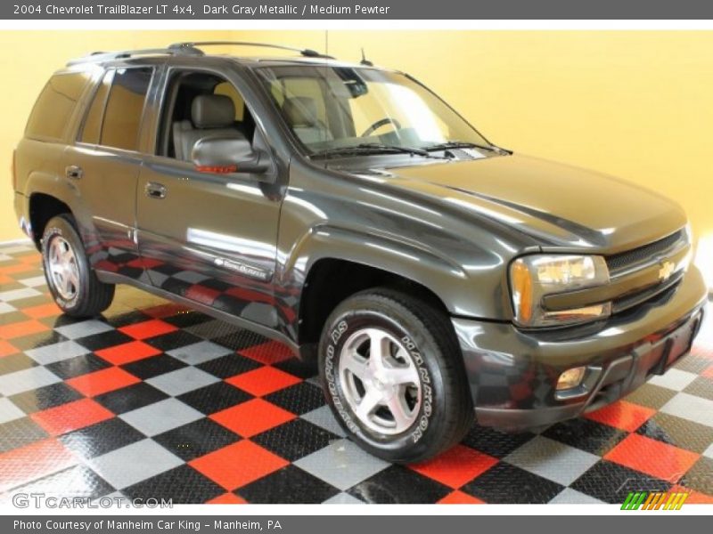 Dark Gray Metallic / Medium Pewter 2004 Chevrolet TrailBlazer LT 4x4