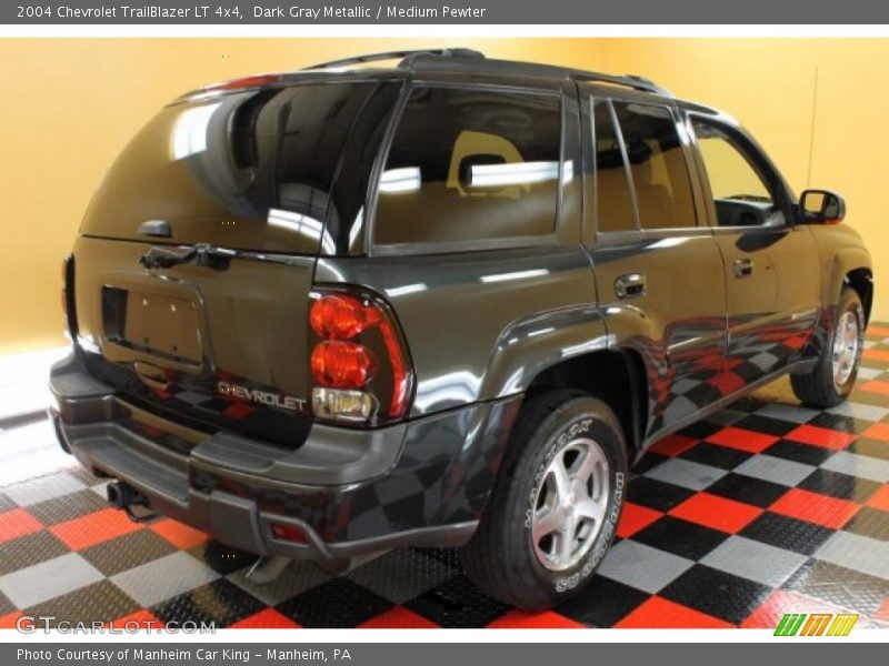 Dark Gray Metallic / Medium Pewter 2004 Chevrolet TrailBlazer LT 4x4