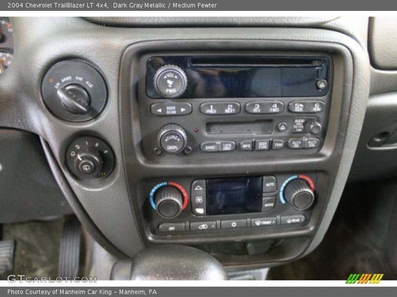 Dark Gray Metallic / Medium Pewter 2004 Chevrolet TrailBlazer LT 4x4