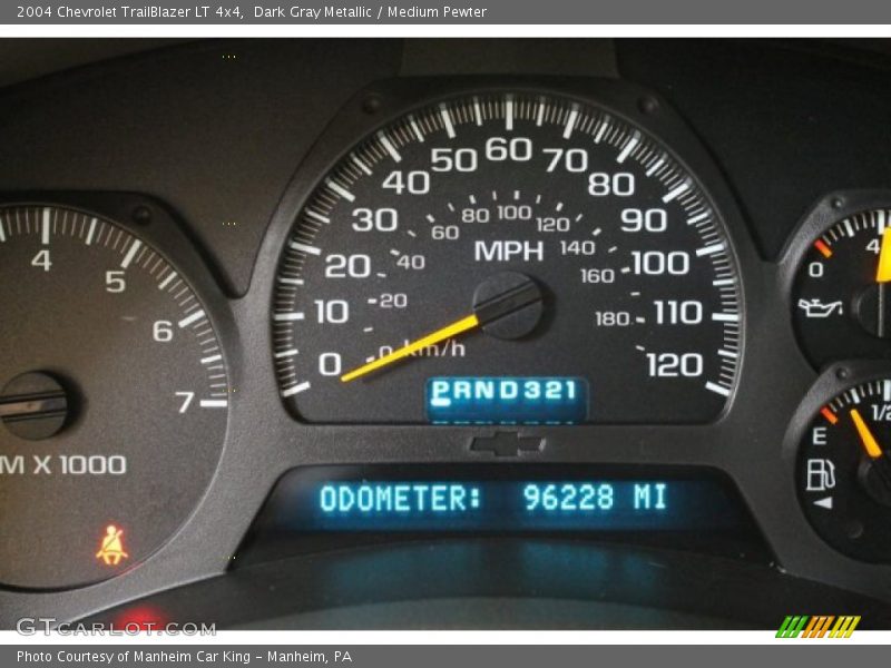 Dark Gray Metallic / Medium Pewter 2004 Chevrolet TrailBlazer LT 4x4
