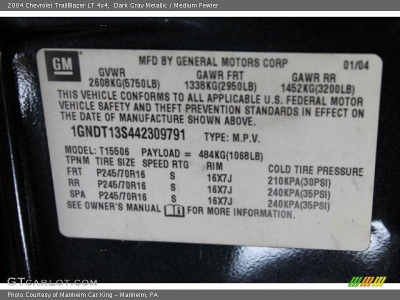 Dark Gray Metallic / Medium Pewter 2004 Chevrolet TrailBlazer LT 4x4