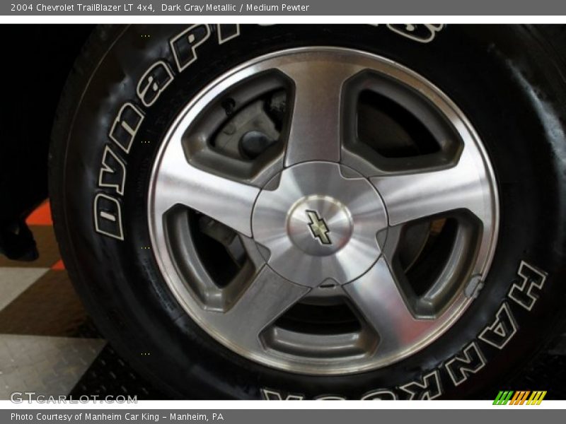Dark Gray Metallic / Medium Pewter 2004 Chevrolet TrailBlazer LT 4x4