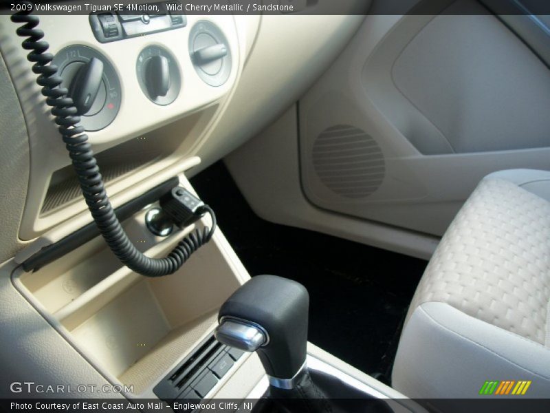 Wild Cherry Metallic / Sandstone 2009 Volkswagen Tiguan SE 4Motion
