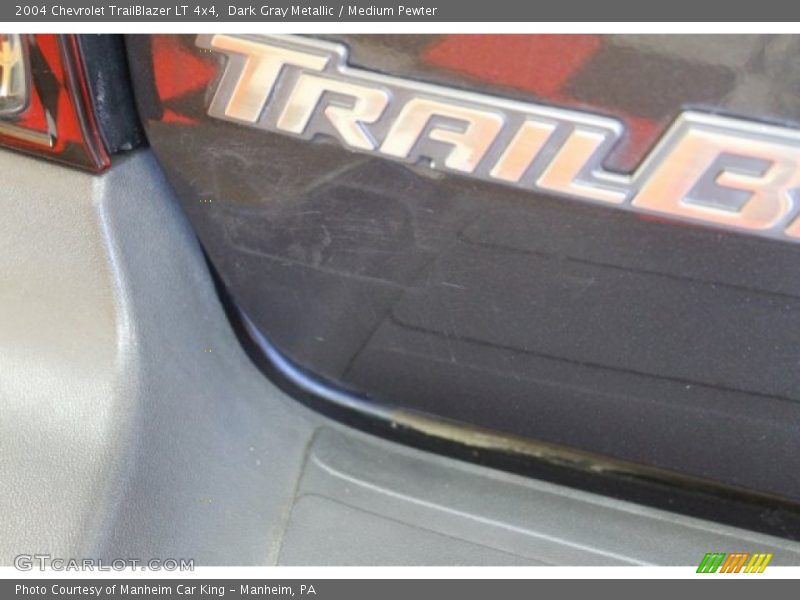 Dark Gray Metallic / Medium Pewter 2004 Chevrolet TrailBlazer LT 4x4