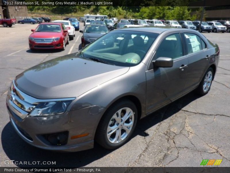 Front 3/4 View of 2012 Fusion SE