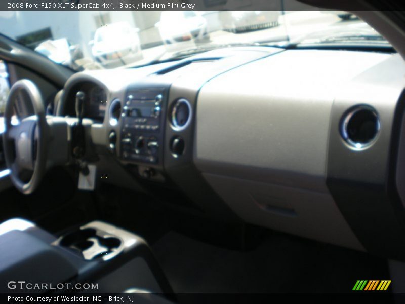 Black / Medium Flint Grey 2008 Ford F150 XLT SuperCab 4x4