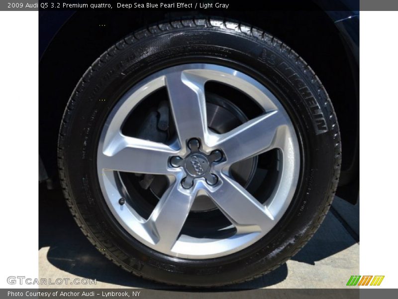 Deep Sea Blue Pearl Effect / Light Gray 2009 Audi Q5 3.2 Premium quattro