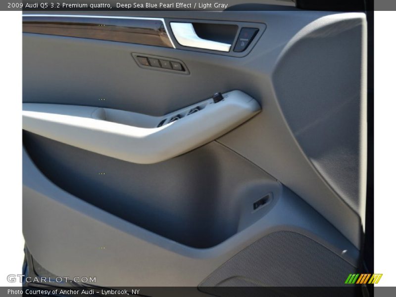 Deep Sea Blue Pearl Effect / Light Gray 2009 Audi Q5 3.2 Premium quattro