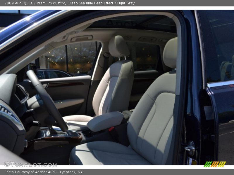 Deep Sea Blue Pearl Effect / Light Gray 2009 Audi Q5 3.2 Premium quattro