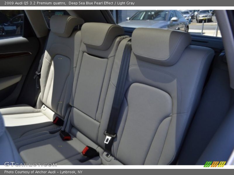 Deep Sea Blue Pearl Effect / Light Gray 2009 Audi Q5 3.2 Premium quattro