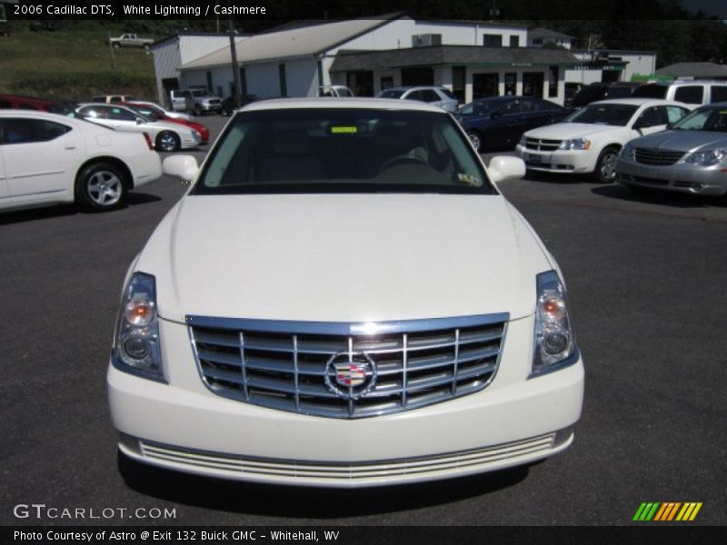 White Lightning / Cashmere 2006 Cadillac DTS