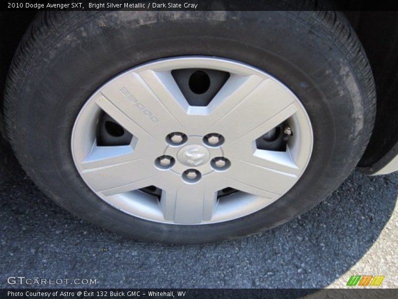 Bright Silver Metallic / Dark Slate Gray 2010 Dodge Avenger SXT