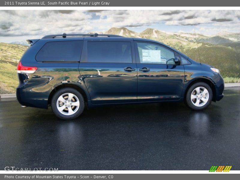 South Pacific Blue Pearl / Light Gray 2011 Toyota Sienna LE