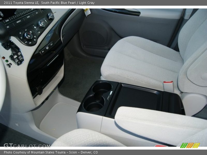 South Pacific Blue Pearl / Light Gray 2011 Toyota Sienna LE