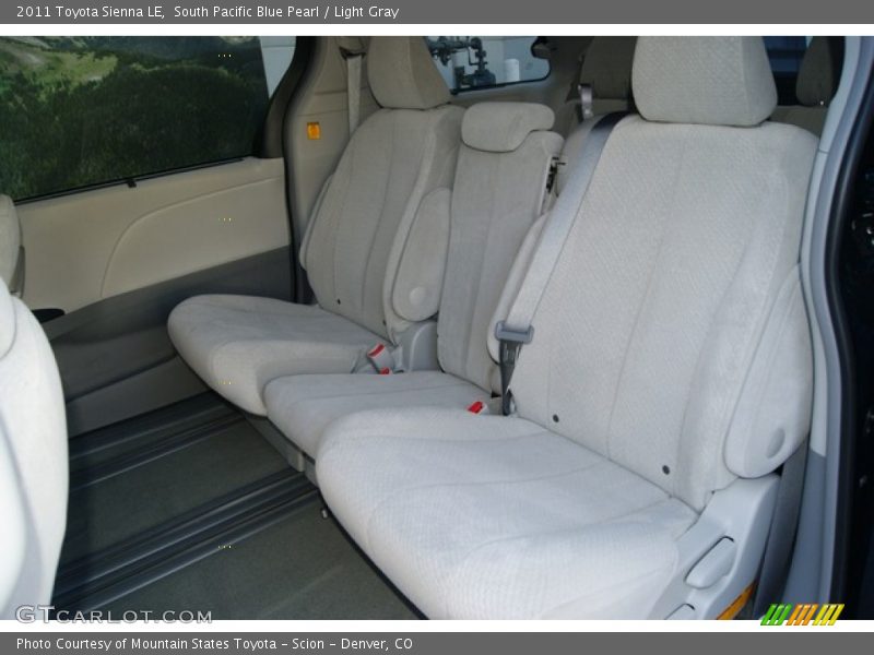 South Pacific Blue Pearl / Light Gray 2011 Toyota Sienna LE