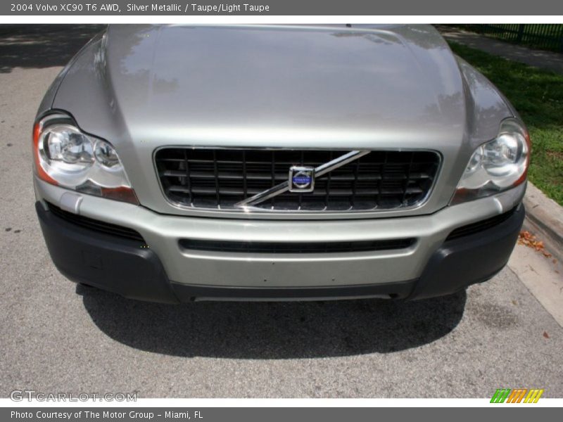 Silver Metallic / Taupe/Light Taupe 2004 Volvo XC90 T6 AWD