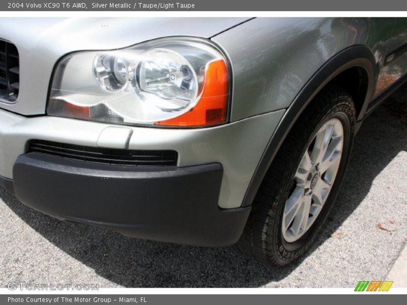 Silver Metallic / Taupe/Light Taupe 2004 Volvo XC90 T6 AWD
