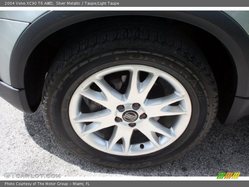 Silver Metallic / Taupe/Light Taupe 2004 Volvo XC90 T6 AWD