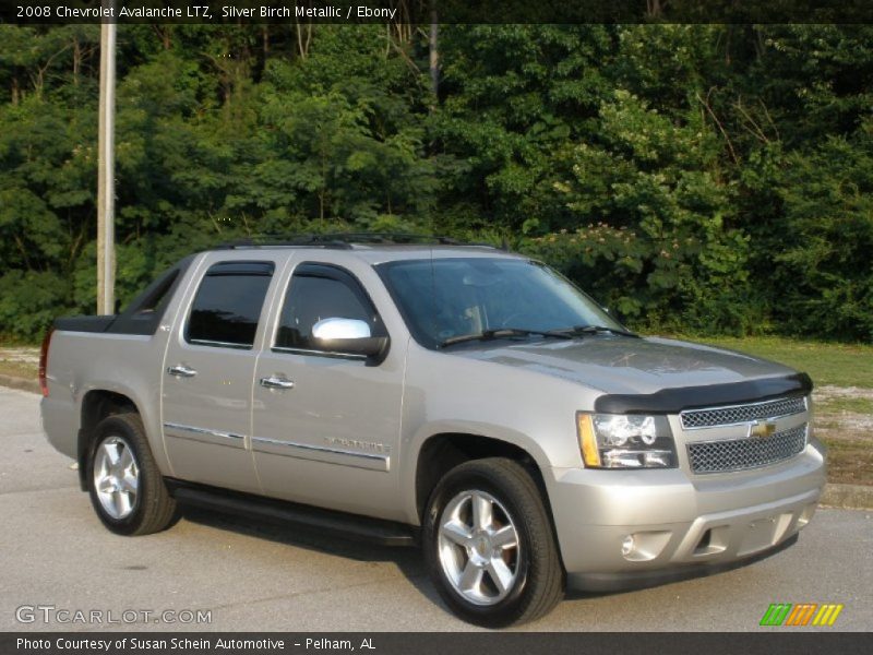 Front 3/4 View of 2008 Avalanche LTZ